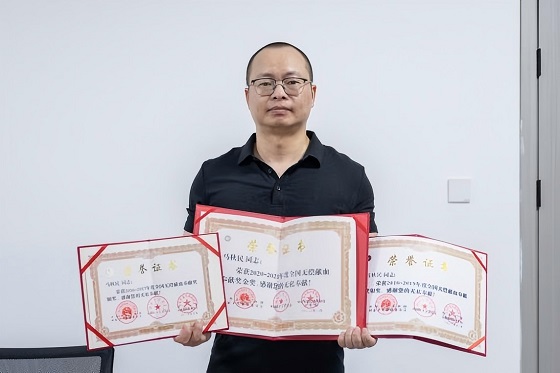 图4.jpg